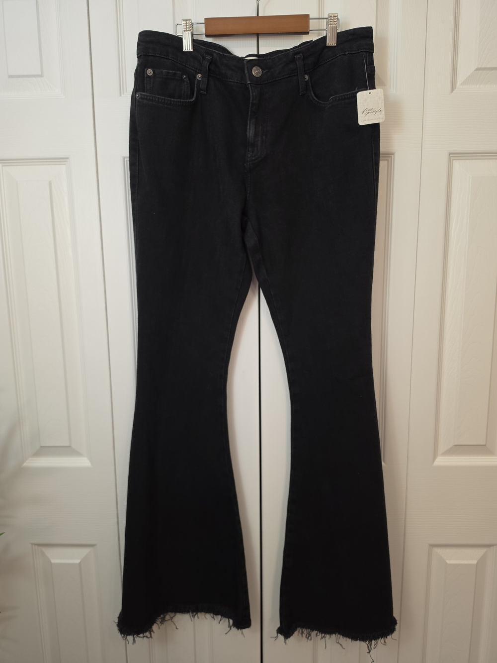 We The Free by Free People Emre Flare Jeans Black Orchid Size 31, 32 NWT - Picture 5 of 7